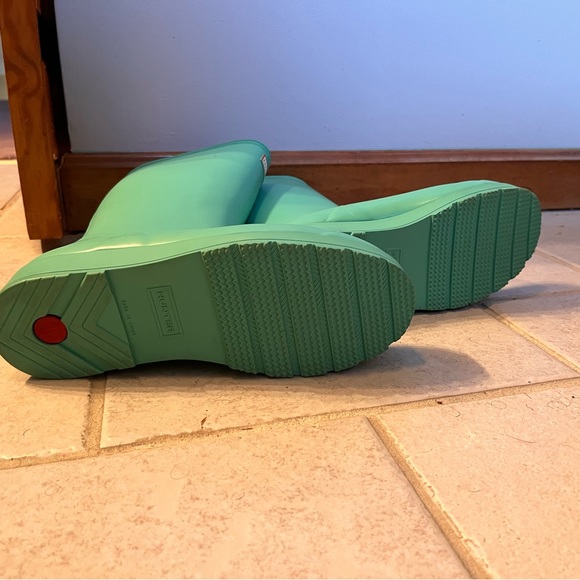 Women’s hunter rain boots - Picture 2 of 4